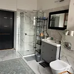 Charming Ground Floor - Center *