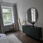 Charming Ground Floor - Center Lägenhet