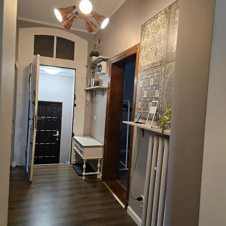 Charming Ground Floor - Center