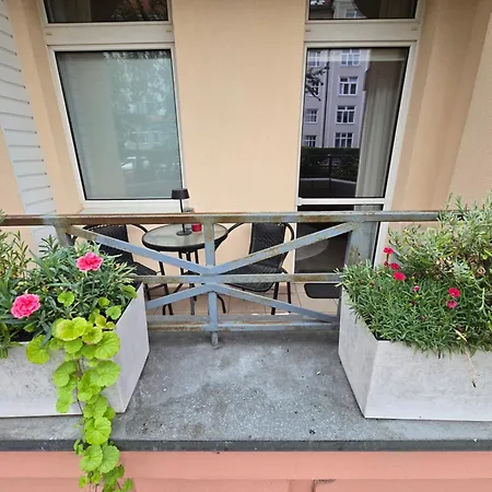 Charming Ground Floor - Center *
