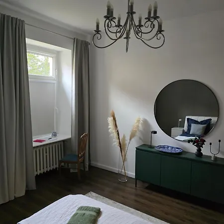 Charming Ground Floor - Center דירה שצ'צ'ין