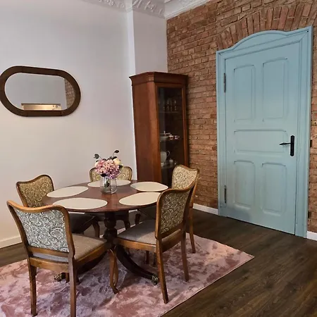 Charming Ground Floor - Center * 슈체친