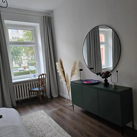 Charming Ground Floor - Center דירה