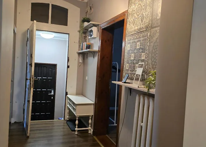 Charming Ground Floor - Center