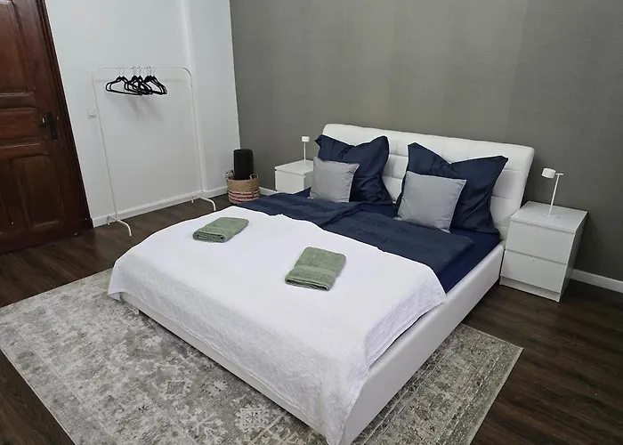 Charming Ground Floor - Center Lägenhet